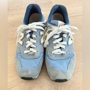New balance retro blue WL696SUA women’s shoes size 8.5